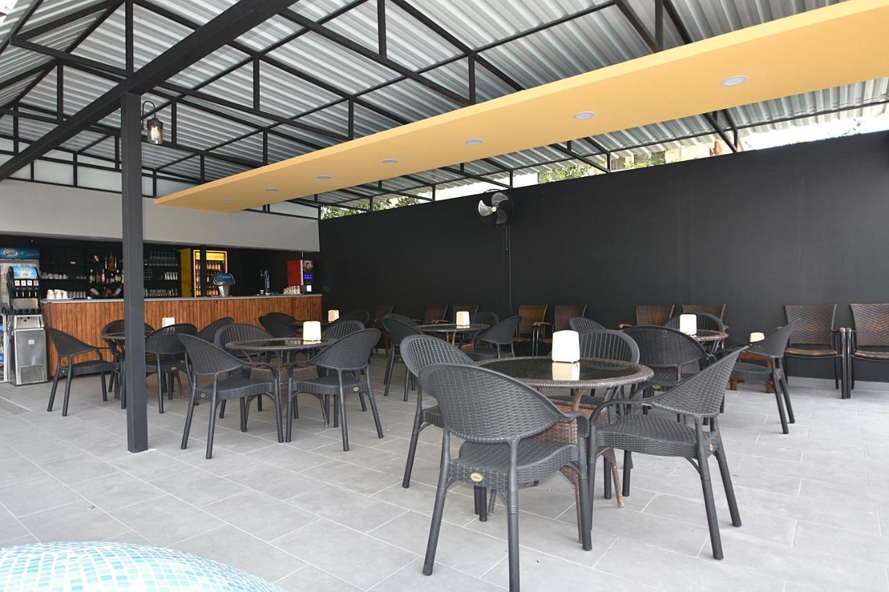 Viva Beach Hotel マフムトラール エクステリア 写真
